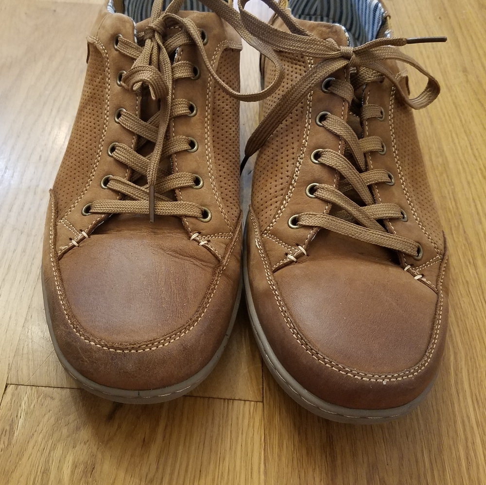 Muk Luks suede shoes - Picture 2 of 6